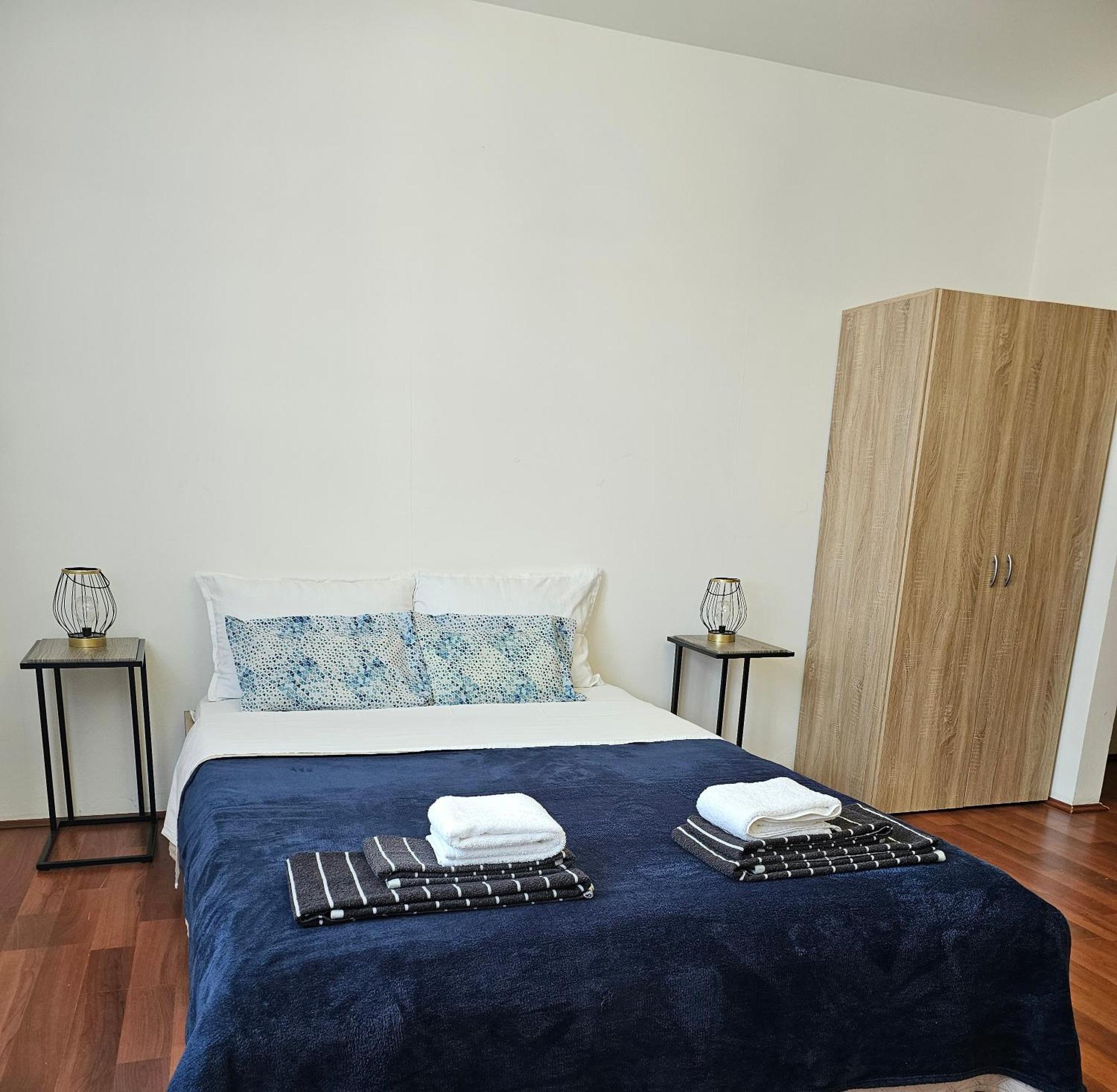 Apartmani Royal Residence ゴルバッツ エクステリア 写真